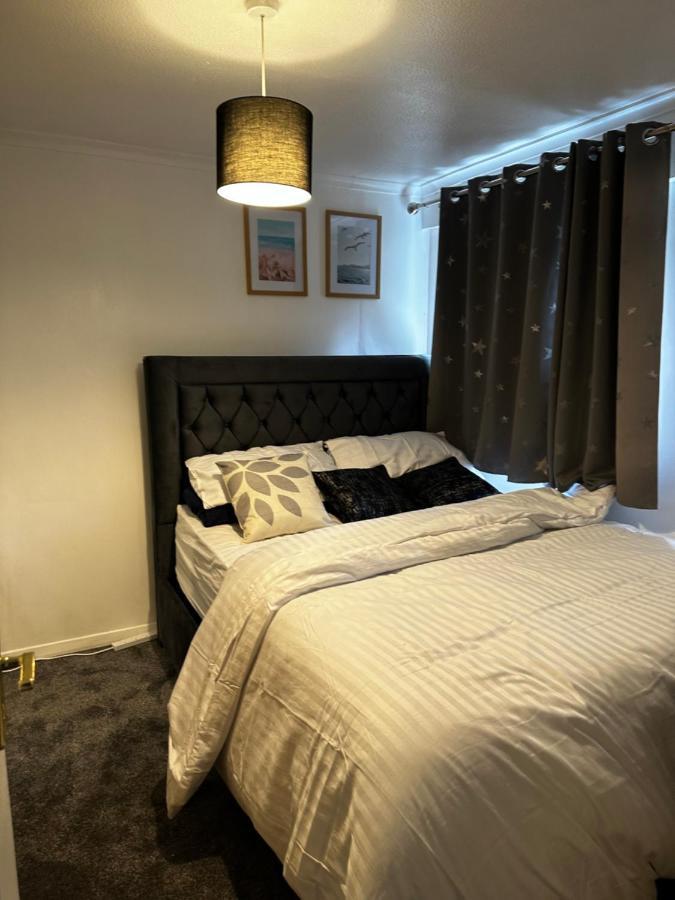 South Croydon Lovely Room, London エクステリア 写真